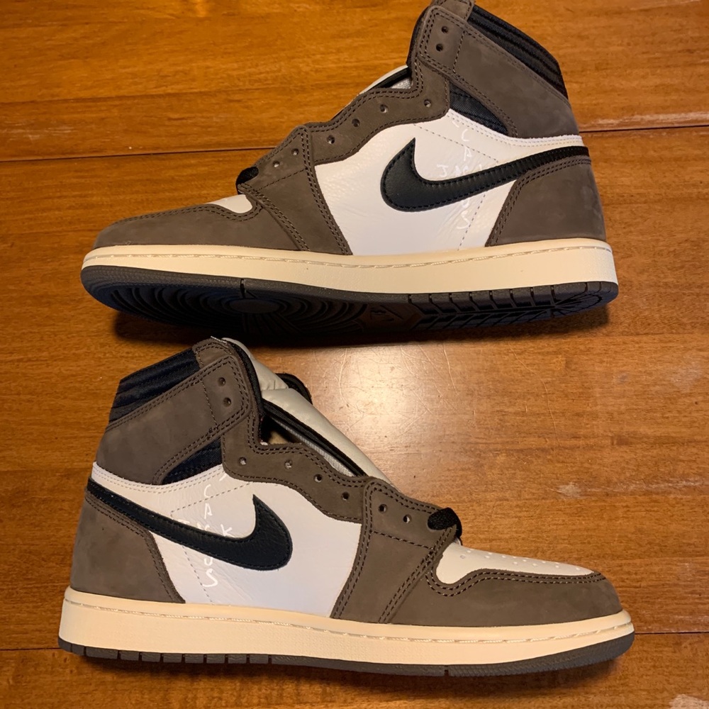 Travis Scott jordan 1 - Picture 2 of 11